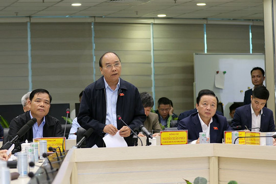 Thủ tướng Chính phủ Nguyễn Xuân Phúc: Sẵn sàng dồn lực ứng phó với bão số 9