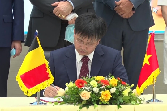 Ký kết hợp tác về lĩnh vực khí tượng thuỷ văn giữa Việt Nam và Vương quốc Bỉ 