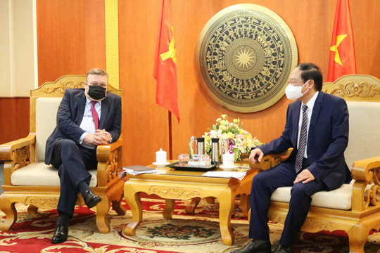 Thứ trưởng Lê Công Thành tiếp và làm việc với Đại sứ Hungary tại Việt Nam