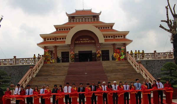 Khánh thành và đón nhận bằng xếp hạng di tích quốc gia khu lưu niệm Luật sư Nguyễn Hữu Thọ