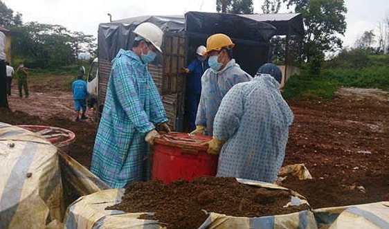 Nam Sách (Hải Dương): Tiến hành tiêu hủy hóa chất độc hại