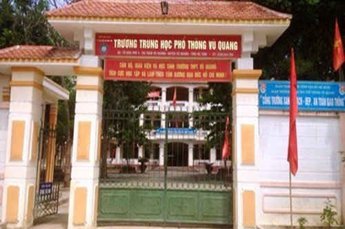 Cách chức Hiệu phó trường THPT Vũ Quang làm giả học bạ cho học sinh