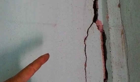 Thừa Thiên - Huế: Nhiều hộ dân nứt nhà chưa được đền bù