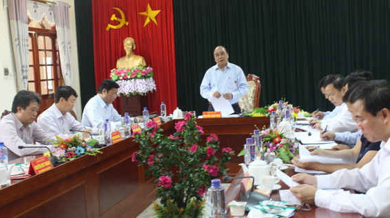 Phó Thủ tướng Nguyễn Xuân Phúc kiểm tra công tác chuẩn bị bầu cử tại Điện Biên