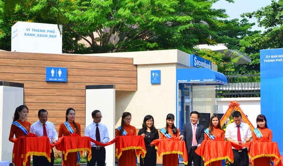 Sacombank tặng nhà vệ sinh công cộng miễn phí cho Đà Nẵng
