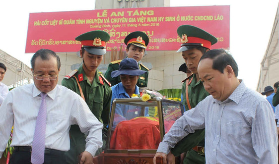 Tiếp nhận, truy điệu 35 hài cốt liệt sỹ hy sinh tại nước CHDCND Lào
