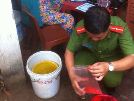 Bình Thuận: Phát hiện cơ sở sản xuất tôm khô ngâm tẩm hóa chất độc hại