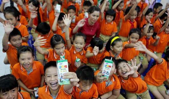 Vinamilk phối hợp triển khai chương trình Sữa học đường tại Đà Nẵng