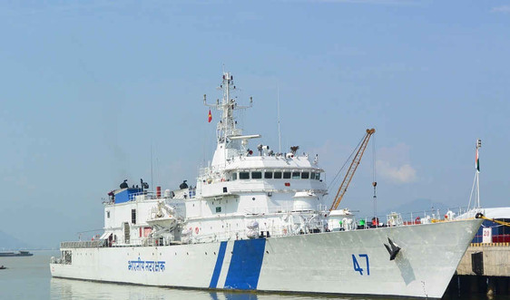 Tàu bảo vệ bờ biển Ấn Độ cập cảng Tiên Sa thăm Đà Nẵng