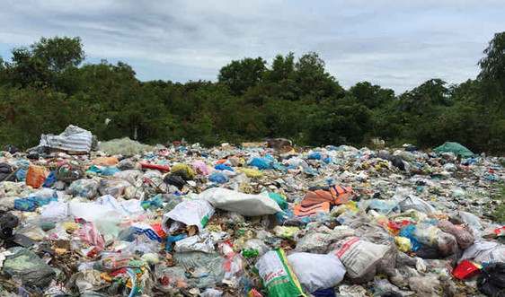 Bà Rịa - Vũng Tàu:  Nhức nhối ô nhiễm bãi rác tạm ở Bình Châu