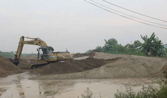 Thanh Hóa: Bất chấp lệnh cấm, HTX Thành Công vẫn khai thác cát trái phép