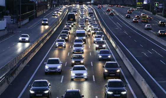 Madrid cấm một nửa xe hơi để giảm ô nhiễm không khí