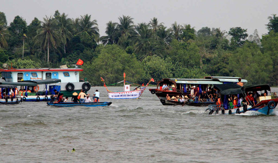 Cần Thơ:  Tổ chức lễ hội cầu an trên sông nước