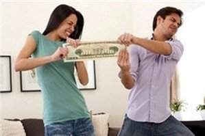 Chồng vay tiền vợ có phải trả nợ cùng hay không?