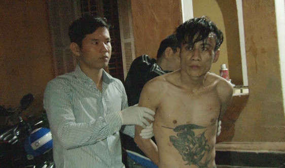Thừa Thiên – Huế: Bắt con nghiện HIV dùng dao uy hiếp người cướp của