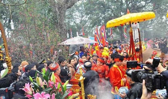 Bộ Tài chính chỉ đạo làm rõ thông tin công chức Kho bạc Nhà nước đi lễ hội trong giờ hành chính