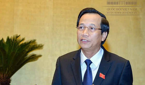Bộ trưởng Đào Ngọc Dung đăng đàn trả lời chất vấn trước Quốc hội