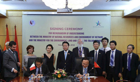 Bộ TN&MT Việt Nam và Bộ Môi trường, Đất đai và biển Italia ký kết Bản ghi nhớ trong lĩnh vực biến đổi khí hậu
