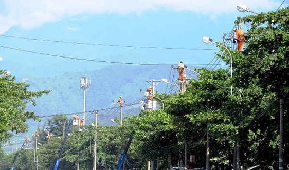 Đà Nẵng: Nâng cấp đường dây điện KCN Hòa Khánh trước mùa mưa