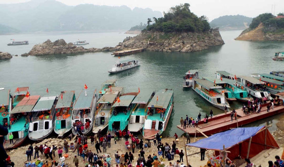 Hòa Bình: Phát huy giá trị văn hóa dân tộc khu vực hồ Hòa Bình phục vụ du lịch