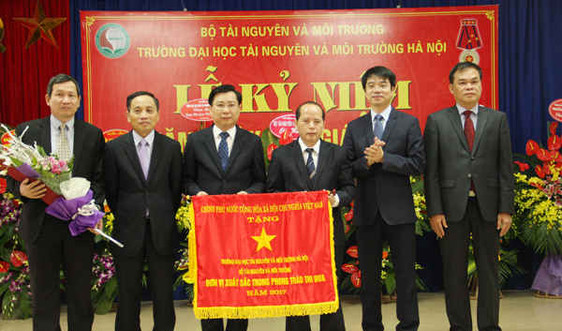 Trường Đại học TN&MT Hà Nội kỷ niệm 36 năm Ngày Nhà giáo Việt Nam