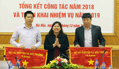 Thứ trưởng Nguyễn Thị Phương Hoa dự Hội nghị tổng kết công tác năm 2018 của Viện Khoa học Đo đạc và Bản đồ