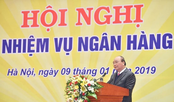 Thủ tướng: Tín dụng ngân hàng cần đẩy lùi tín dụng đen