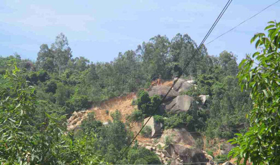 Bình Định: Khai thác đá trái phép phía Đông núi Hòn Chà - Phê bình Sở Tài nguyên và Môi trường, UBND TP. Quy Nhơn