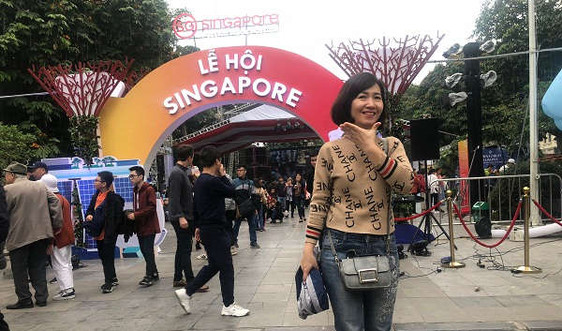 Người dân hào hứng với Lễ hội Singapore lần đầu tổ chức tại Hà Nội