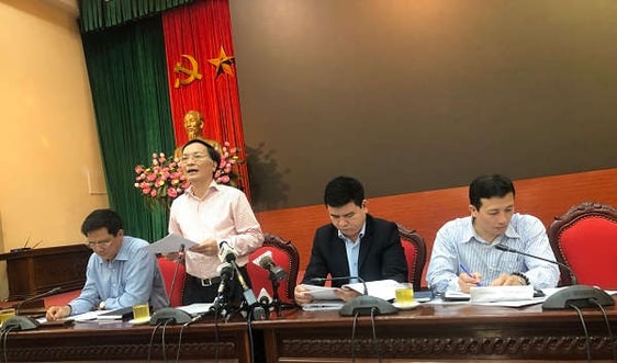 Hà Nội: Kiểm soát chặt việc tuyển sinh trái tuyến