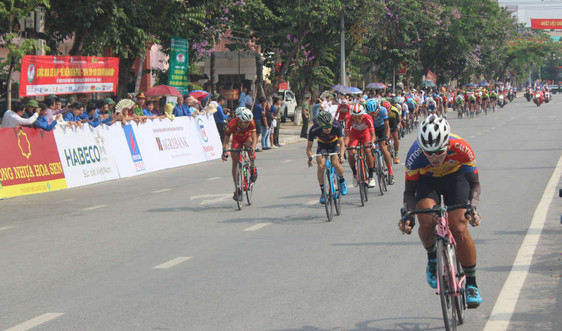 Điện Biên: Sôi động giải đua xe đạp về Điện Biên Phủ năm 2019