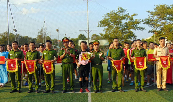 Quảng Nam: Sôi nổi giải bóng đá chào mừng Ngày sinh nhật Bác