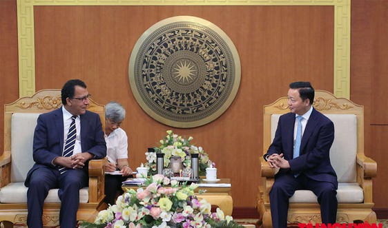 Bộ trưởng Trần Hồng Hà tiếp và làm việc với Đại sứ đặc mệnh toàn quyền Chi-lê tại Việt Nam