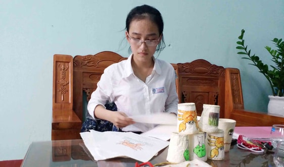 Nữ sinh chế tạo giấy chống thấm thay túi ni lông, góp phần bảo vệ môi trường