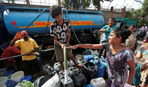 Ấn Độ: Khan hiếm nước làm gia tăng bất bình đẳng ở thủ đô Delhi