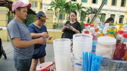Hà Nội: Cắt giảm sản phẩm nhựa dùng một lần tại các cơ quan công quyền