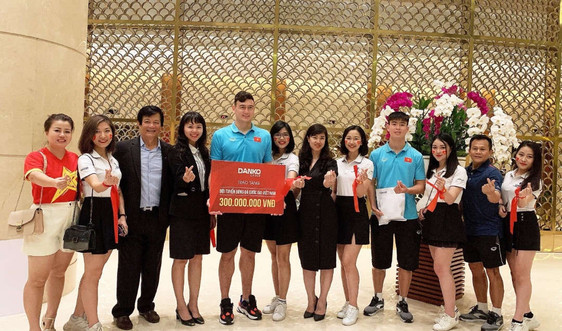 DANKO GROUP chính thức trao thưởng "nóng" 500 triệu đồng cho đội tuyển bóng đá quốc gia - niềm tự hào Việt Nam