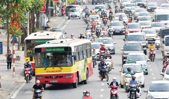 Áp lực giao thông đô thị với phát triển bền vững