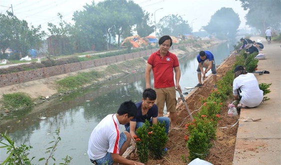 Đường hoa làm thay đổi ý thức bảo vệ môi trường của người dân Thuỵ Lôi