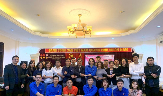 Người lao động NXB Tài nguyên – Môi trường và Bản đồ Việt Nam tham gia Hiến máu nhân đạo