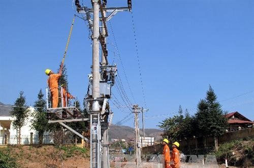 Công ty Điện Lực Điện Biên bảo đảm nguồn điện phục vụ Tết Canh Tý