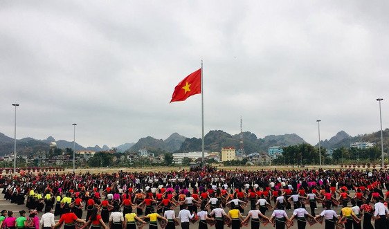 Thành phố Sơn La: Hội Xuân dâng Bác