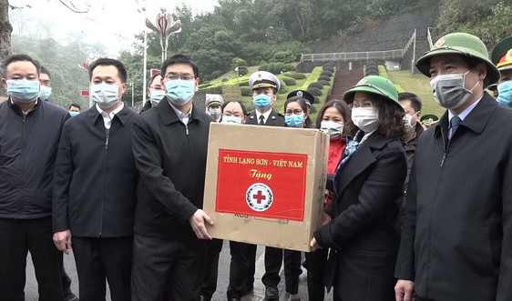 Lạng Sơn hỗ trợ 350 nghìn khẩu trang cho Trung Quốc phòng, chống dịch Corona 