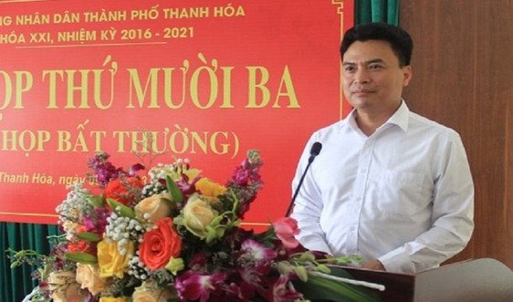 Đạt 100% phiếu bầu, ông Trịnh Huy Triều giữ chức Chủ tịch UBND thành phố Thanh Hóa