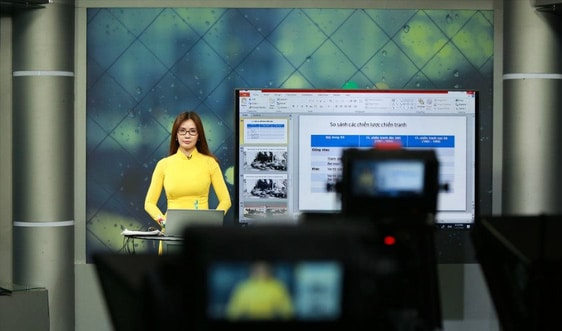 Phòng, chống Covid-19: Bộ GDĐT yêu cầu tăng cường dạy học qua internet, trên truyền hình
