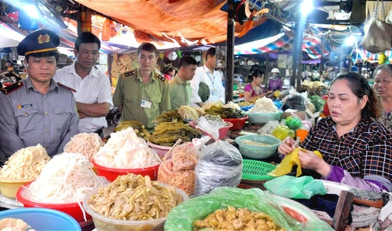 Hà Nội: Tăng cường phòng chống dịch và đảm bảo vệ sinh an toàn thực phẩm trong mùa hè