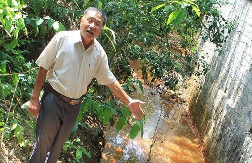 TP Thái Nguyên: Người dân hoang mang nghi dòng suối nhiễm hóa chất độc