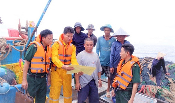 Lập biên bản 21 tàu cá vi phạm hành lang an toàn các công trình dầu khí trên biển