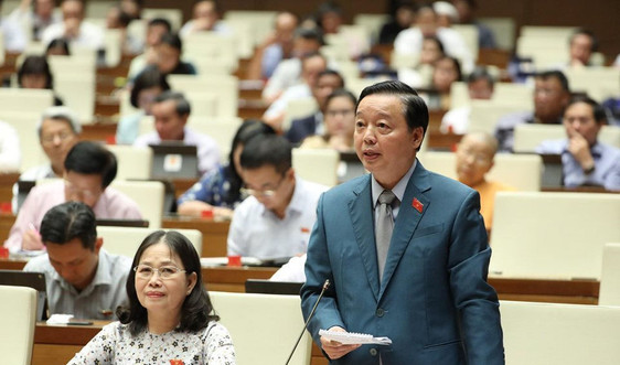 Bộ trưởng Trần Hồng Hà giải trình các vấn đề đại biểu Quốc hội quan tâm liên quan đến lĩnh vực TN&MT