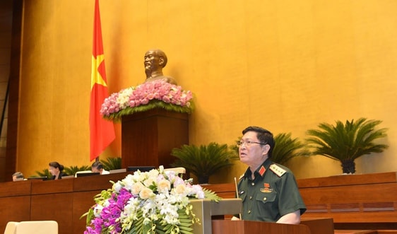 Bộ trưởng Bộ Quốc phòng giải trình làm rõ một số vấn đề đại biểu Quốc hội quan tâm về dự án Luật Biên phòng Việt Nam